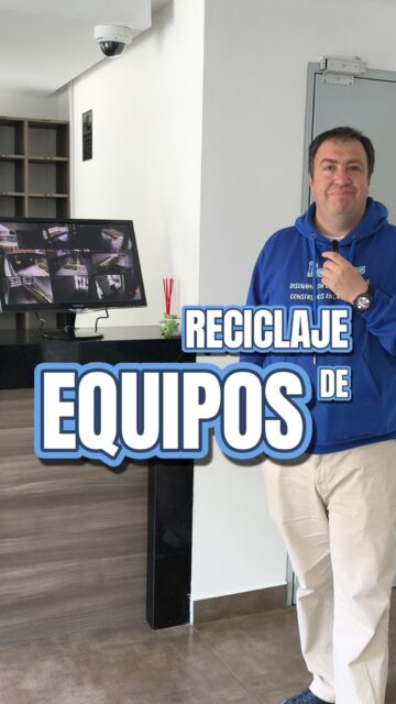 TU EDIFICIO INTELIGENTE TAMBIÉN RECICLA
🚨 Uno de los miedos más comunes al automatizar un edificio es creer que hay que tirarlo todo a la basura y empezar desde cero.
No es así.
En Domosis evaluamos cada edificio para aprovechar al máximo los equipos que ya existen, reduciendo costos y generando valor desde el primer día.

♻️ Un ejemplo real:
En uno de nuestros edificios, el monitor que antes usaba el guarda para vigilar las cámaras fue reutilizado y reubicado estratégicamente en la salida del edificio.
¿Para qué?
👁️ Ahora los residentes pueden ver en tiempo real el entorno exterior del edificio antes de salir a la calle.
✅ Sin sorpresas al abrir la puerta
✅ Sin exponerse innecesariamente
✅ Sin costo adicional — con un equipo que ya existía

Así entendemos la automatización en Domosis:
🔄 Reutilizamos lo que sirve
➕ Integramos lo que falta
💡 Generamos valor con cada decisión

Automatizar no significa gastar más de lo necesario.
Significa invertir de forma inteligente.
📲 Escríbenos y evaluamos qué equipos de tu edificio podemos integrar al nuevo sistema.
Domosis — Más de 10 años automatizando edificios en Bogotá.