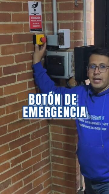 🛑 "EL BOTÓN QUE PUEDE EVITAR UN ACCIDENTE EN TU EDIFICIO"

🚨 Una puerta vehicular en movimiento y un niño o una mascota en el camino es una emergencia que puede ocurrir en segundos.
En la mayoría de edificios no hay forma de detener la puerta a tiempo. El sistema sigue su ciclo sin importar lo que haya en frente.
En un edificio automatizado por Domosis, cada puerta vehicular tiene un botón de parada de emergencia:
🛑 Así funciona:
⚠️ La puerta inicia su apertura normalmente
👶 Un niño o mascota aparece en la trayectoria
🔴 El operador o residente presiona el botón de emergencia
⏹️ La puerta se detiene de forma inmediata
🔄 Para reactivarla simplemente se gira el botón, este sale y el sistema reinicia con normalidad
Un solo botón. Una reacción inmediata. Un accidente evitado.
¿Por qué este detalle importa?
✅ Protección real para niños y mascotas
✅ Control total ante cualquier imprevisto
✅ Restablecimiento simple y rápido sin necesidad de técnico
✅ Seguridad en cada movimiento de la puerta
En Domosis pensamos en cada detalle porque sabemos que en seguridad no hay detalles pequeños.
📲 Escríbenos y conoce todo lo que incluye una puerta vehicular inteligente.
Domosis — Más de 10 años automatizando edificios en Bogotá.